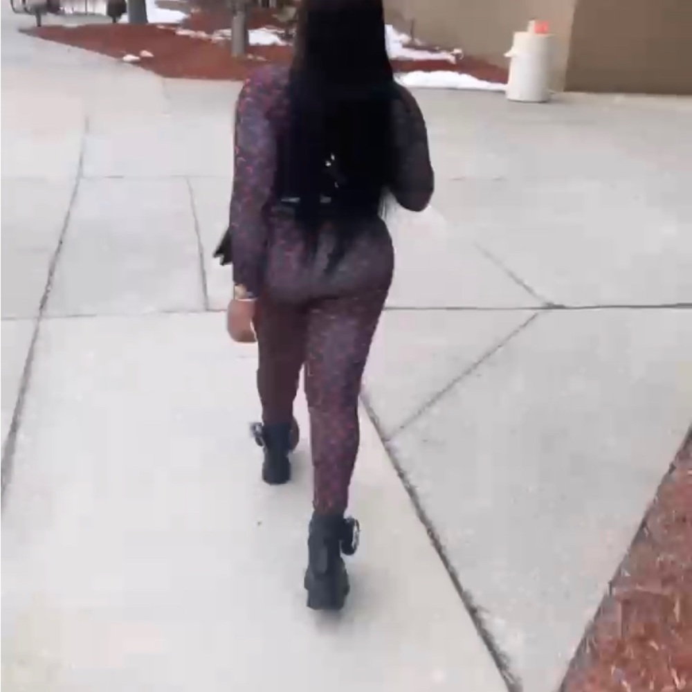 I got these as a gift for Valentine’s Day in 2019 when the price was 1200 …